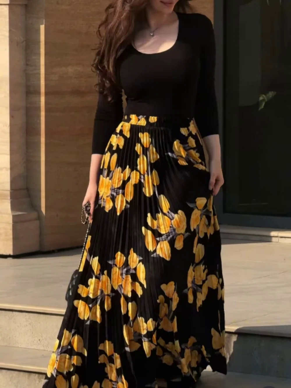 Pleated yellow printed skirt